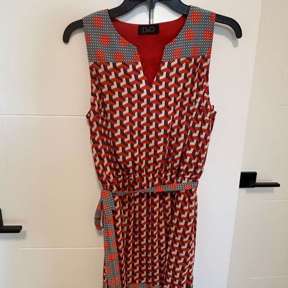 Sleeveless Red Geometric Print Belted Dress